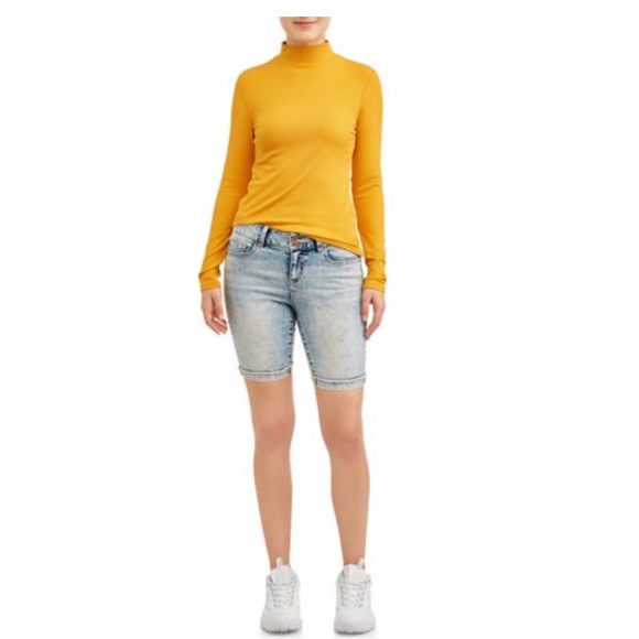 No Boundaries Juniors Mockneck 